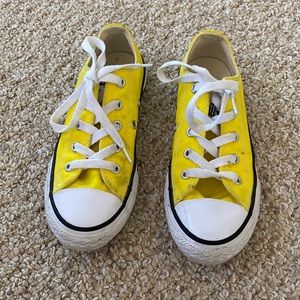 Kids converse